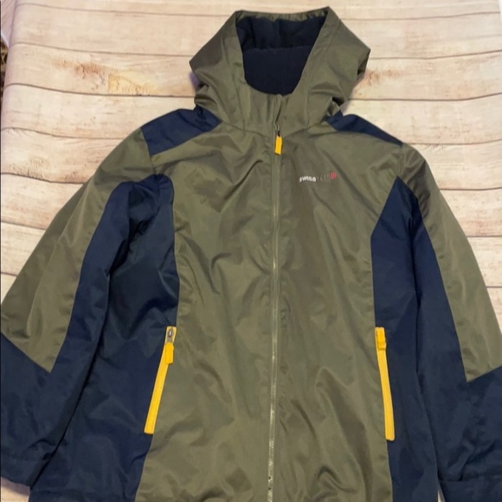Boys Swiss tech jacket size XL 14/16